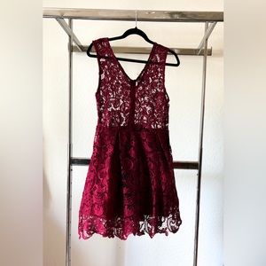 Windsor Red Lace Mini Dress with Lined Skirt L